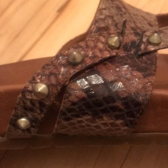 Leather sandals-cognac snakeskin print with studs. Hardly worn. Size 40 - Picture 4 of 5